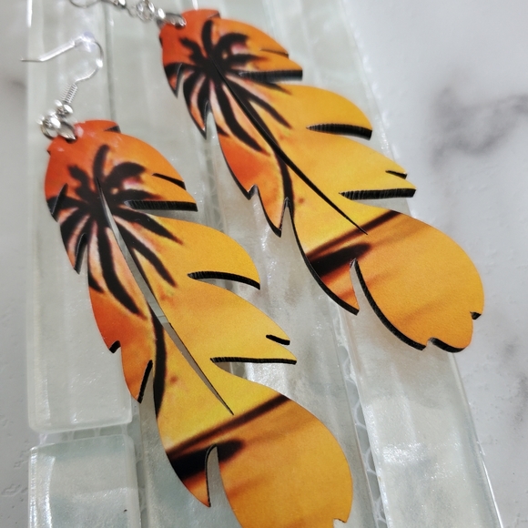 Palm Tree Feather Earrings - Picture 5 of 6